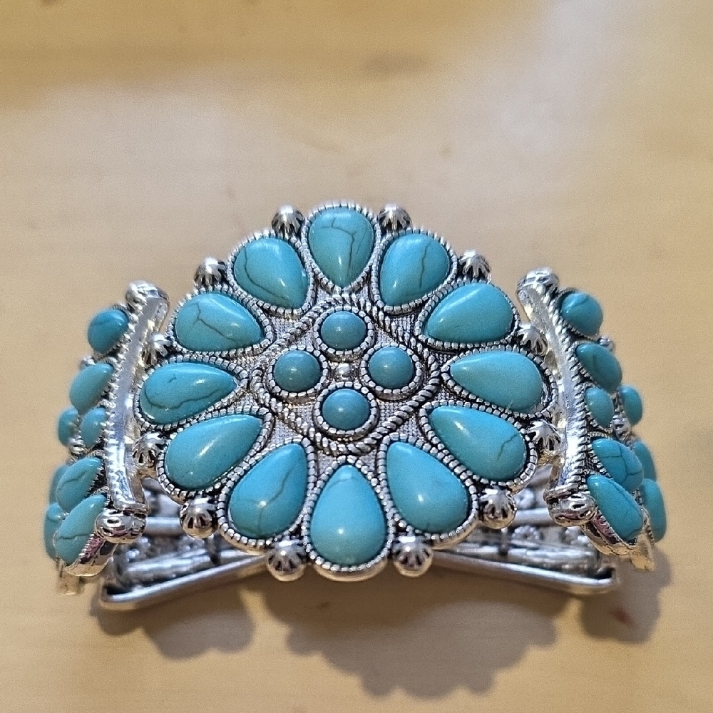 Plunder Turquoise and Silver Floral Bracelet
